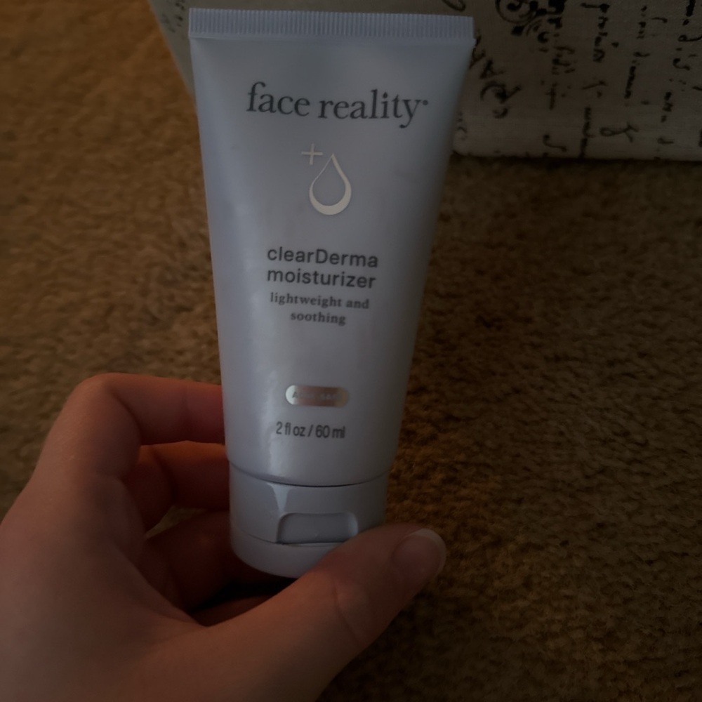 Face Reality ClearDerma Moisturizer - Lightweight and Soothing - Gray